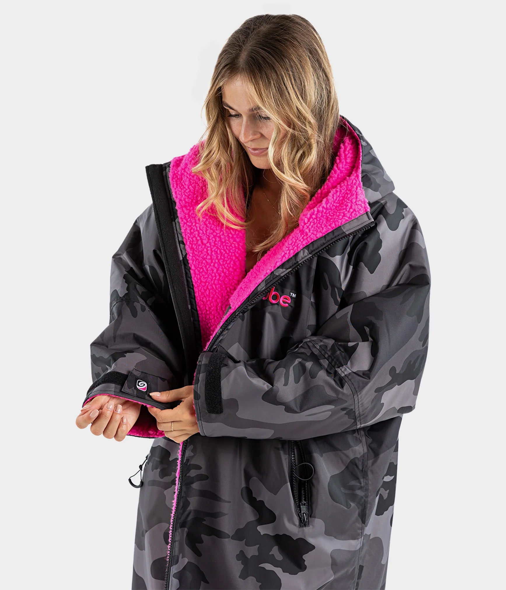 Advance Long Sleeve Changing Robe Camo Pink
